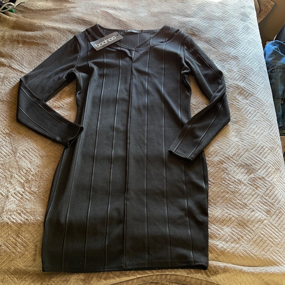 Boohoo bodycon dress NWT